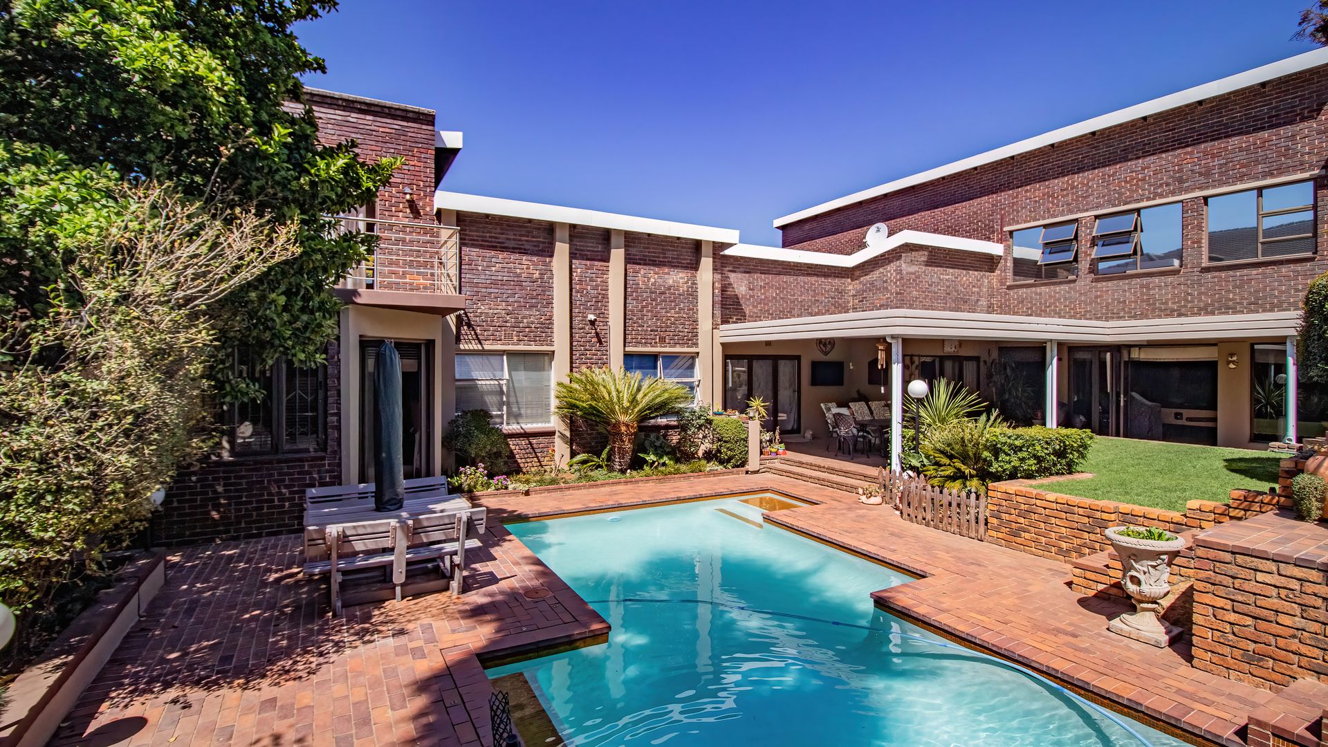 House For Sale in Glenvista&nbsp;Johannesburg
