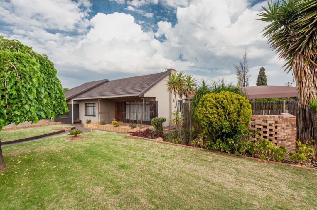 House for sale in Elsburg Germiston