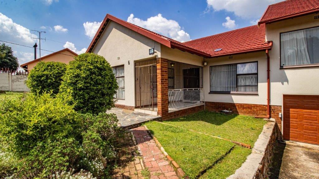 House For Sale in Risana&nbsp;Johannesburg