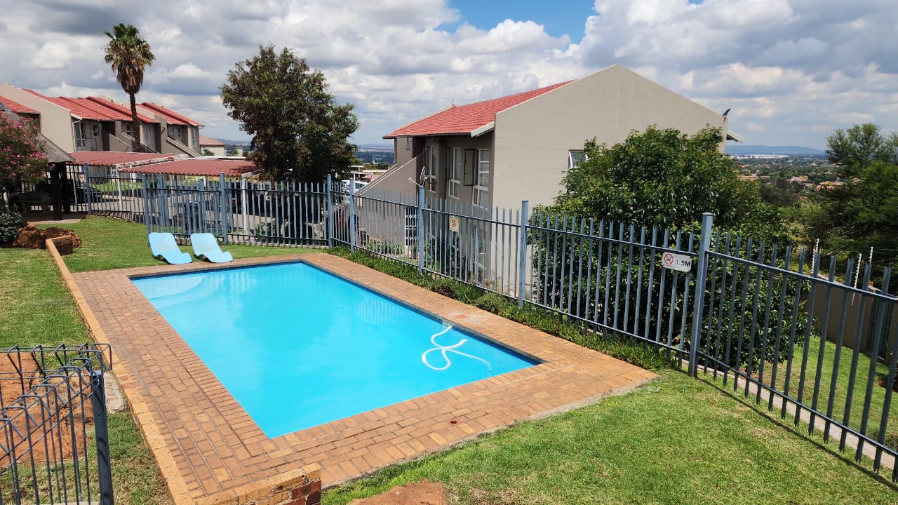 Townhouse For Sale in South crest&nbsp;Alberton