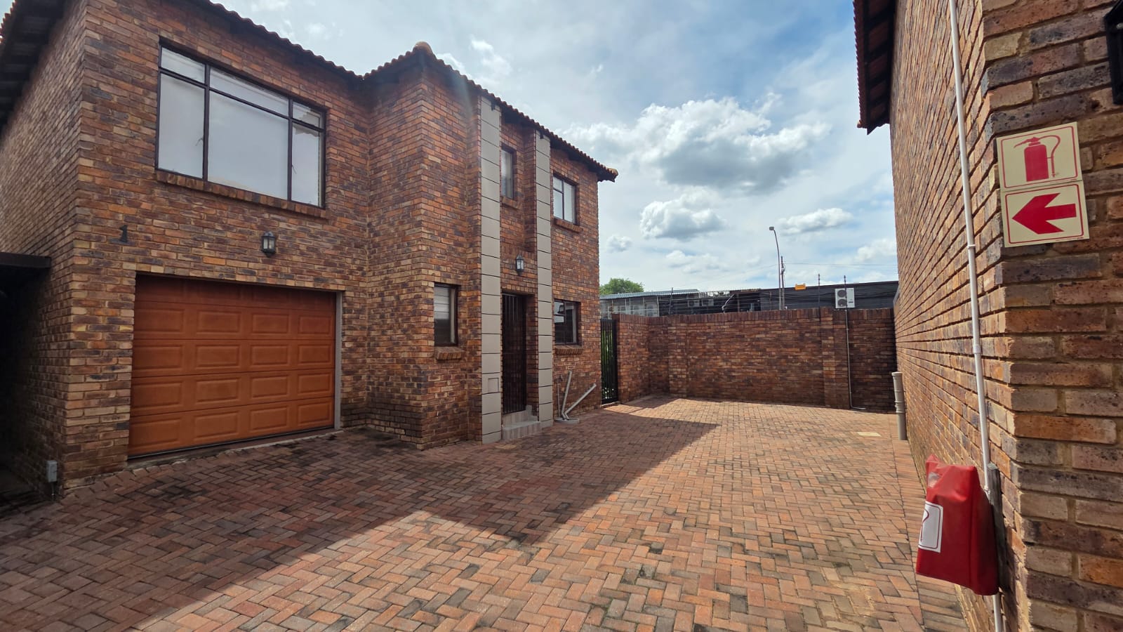 Townhouse For Sale in Randhart&nbsp;Alberton