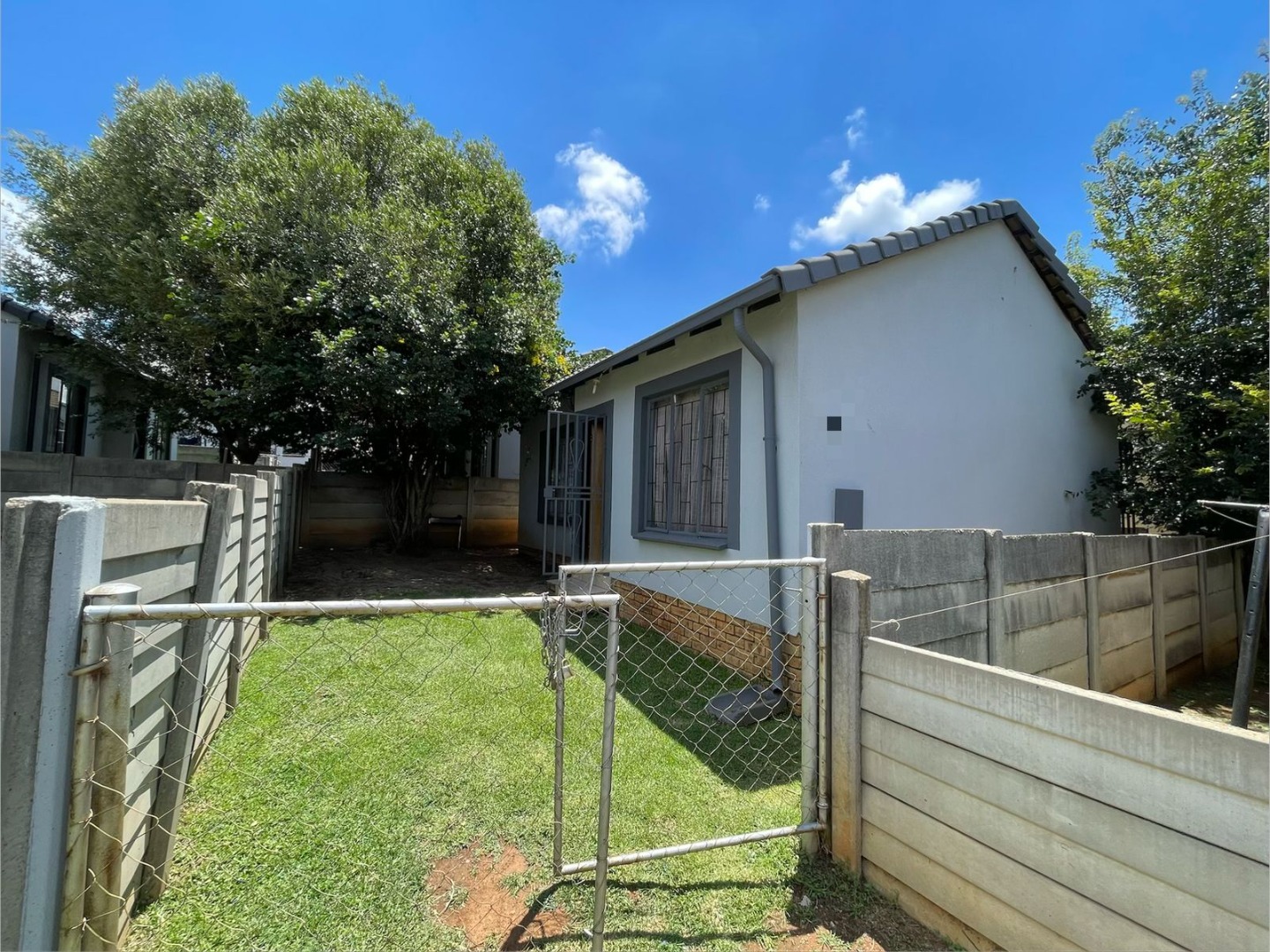 Townhouse For Sale in Naturena&nbsp;Johannesburg