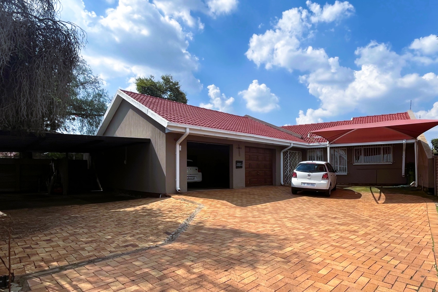 House For Sale in Brackendowns&nbsp;Alberton